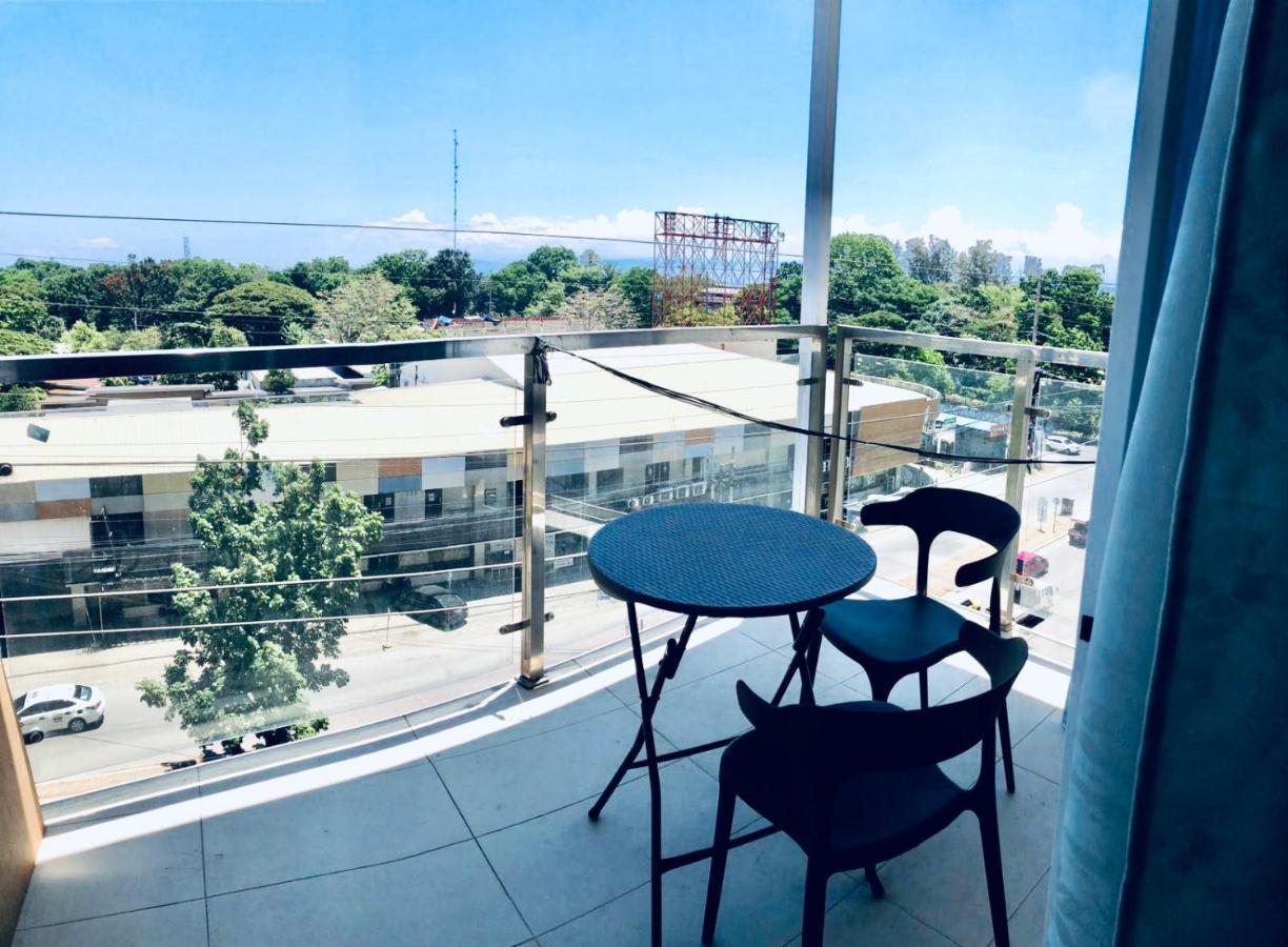 Condo At Primavera City Next To Sm Mall カガヤン・デ・オロ エクステリア 写真